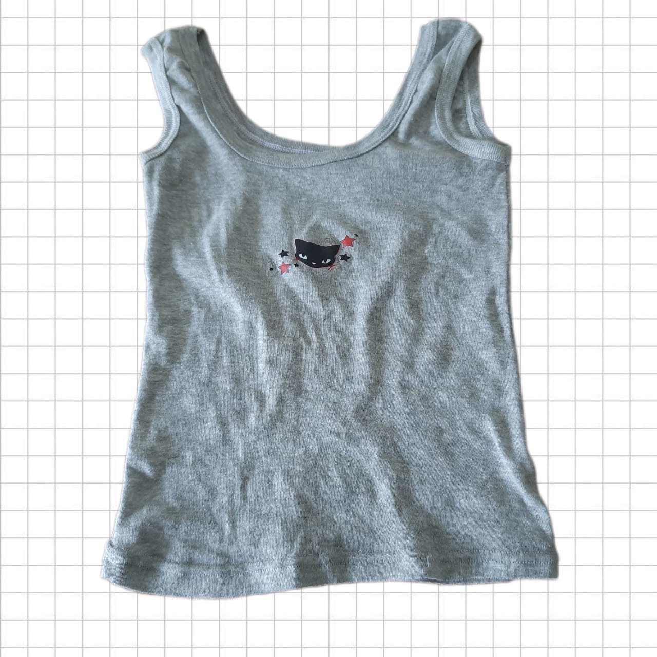 grey tank top